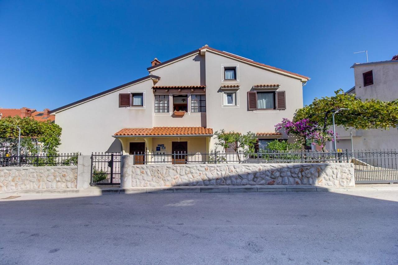 Apartments With A Parking Space Mali Lošinj Exteriör bild